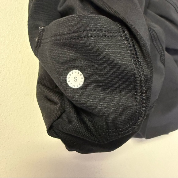 Lululemon Men’s License to Gain Athletic Shorts Size Small - Picture 3 of 5